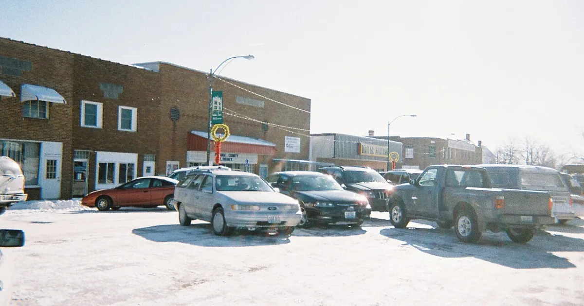 city in and county seat of Putnam County, Missouri, United States