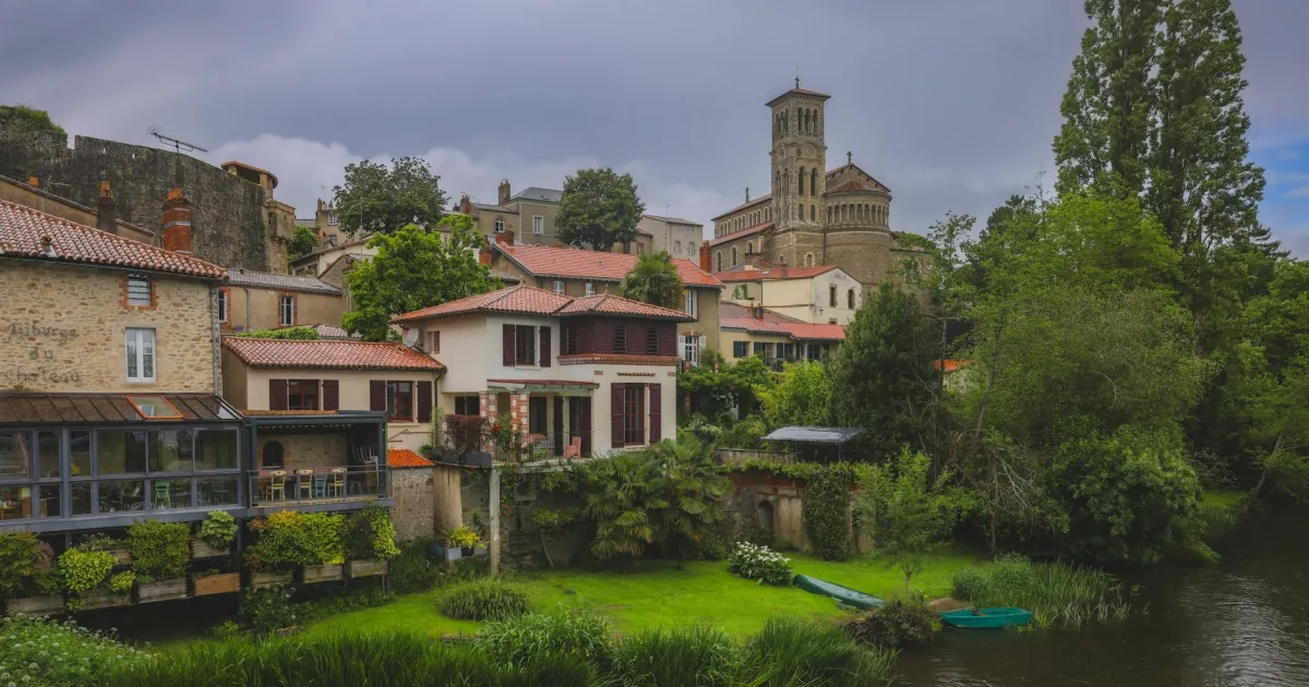 Downtown Village Saint George, LA, LA