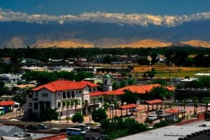 city and county seat of Tulare County, California, United States