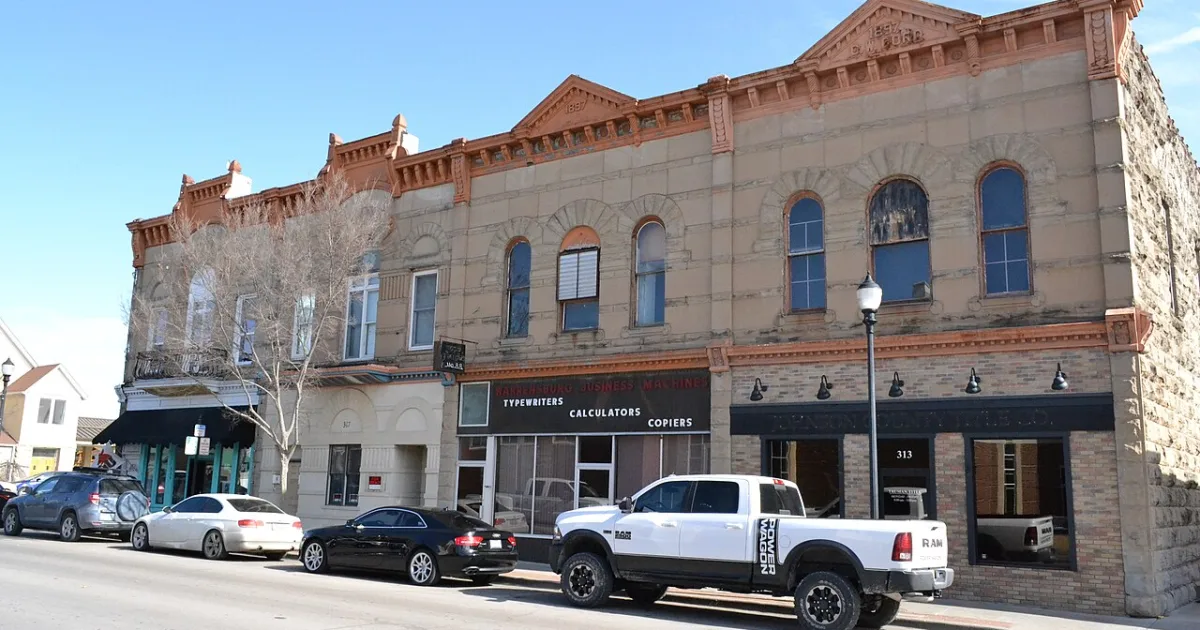 city in and county seat of Johnson County, Missouri, United States