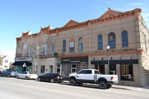 city in and county seat of Johnson County, Missouri, United States